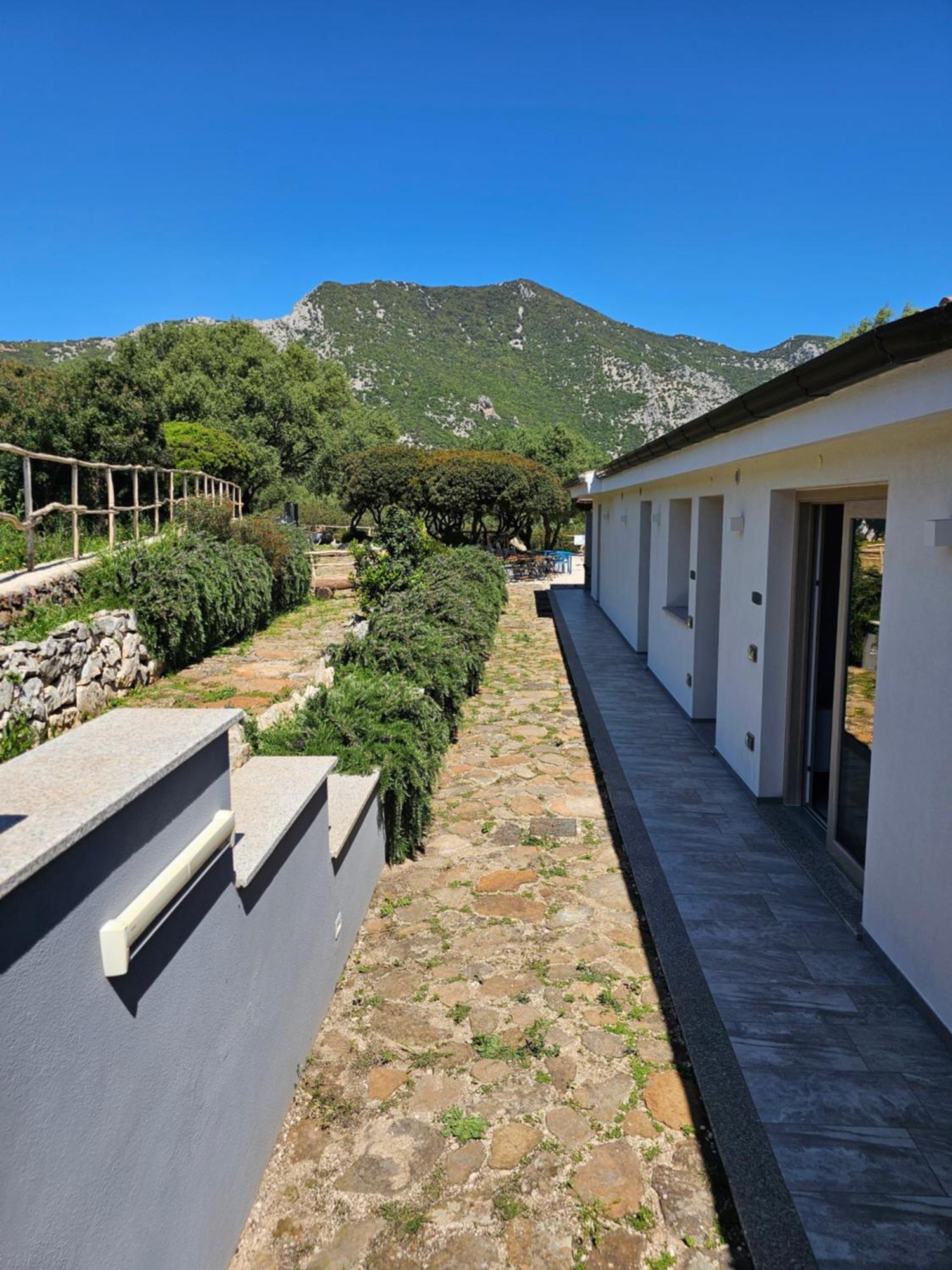 Hotel Pranos Turismo Rurale Cala Gonone Exteriör bild